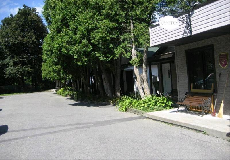 Chalet Beaconsfield Motel Exterior foto